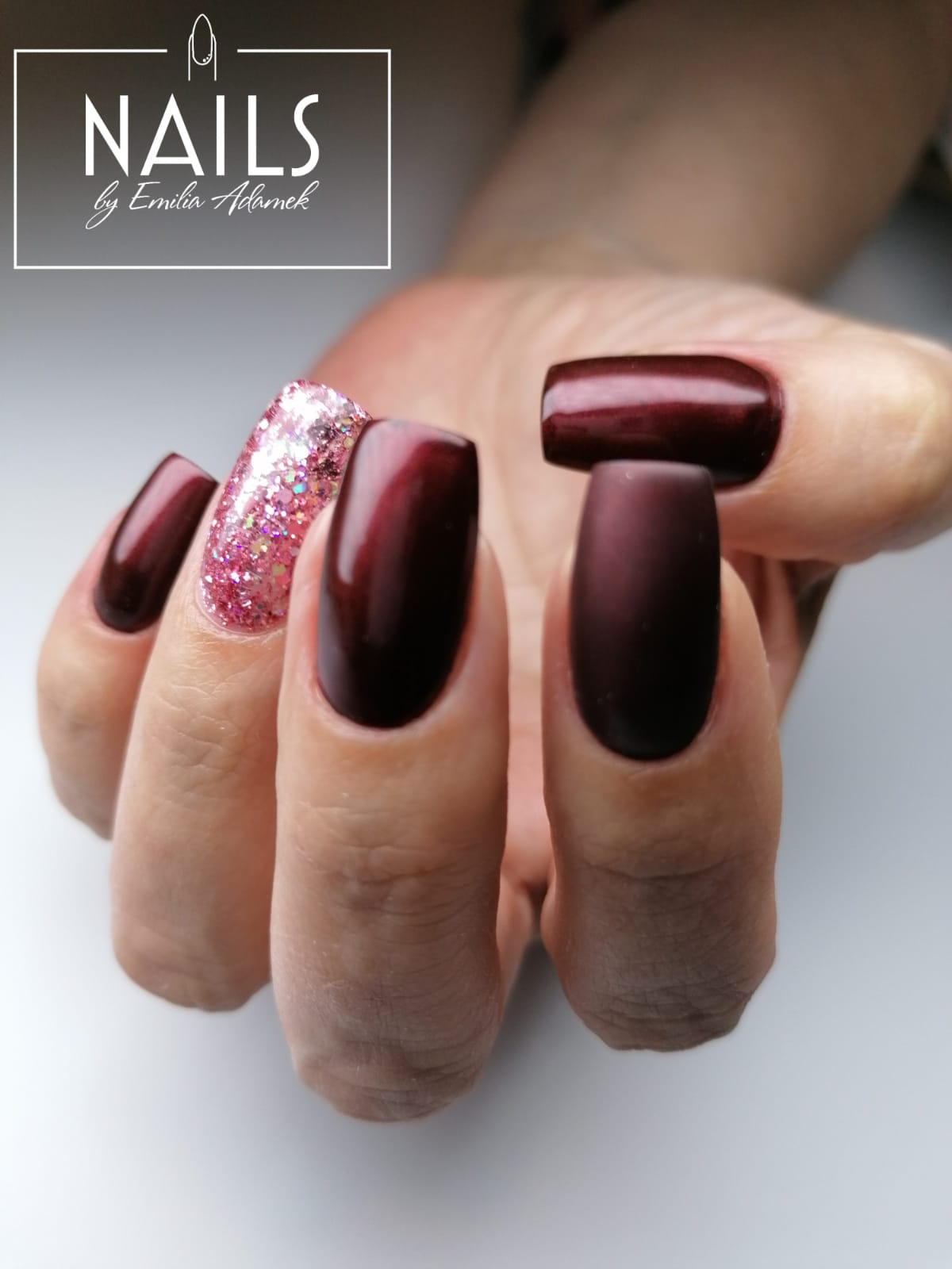 Nails by Emilia Adamek - Nagelstudio, Kosmetik und Fußpflege in Berlin Karow, Buch, Blankenburg, Pankow und Umgebung - Professionelles Nagel, Nägel, Nails, Nageldesign Nagelstudio und Wimpernstudio in 13125 Nähe S Bahnhof Berlin Karow, Buch, Blankenburg bei Emilia Adamek. Die beste Nageldesigenrin und Produkte für Stiletto, Ballerina, Babyboomer, Polygel, Cat Eye, Fullcover, French, Natur, Glitzer, Nagel, Nägel, Nails Studio, Nagelstudio, Nageldesign, Nail Art, Nail design, Nagelmodellage, Design, Maniküre, Shellac, Gellack, Spa Maniküre, UV Nagellack, Wimpern, Wimpernverlängerung, Wimpernverdichtung, Wimpernwelle, Verlängerung, Verstärkung, Naturnagelverstärkung, Auffüllen, Tips, Schablonentechnik, Gel, Gel-Technik, UV-Licht, UV-Gele.