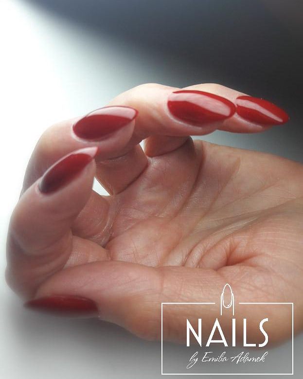 Nails by Emilia Adamek - Nagelstudio, Kosmetik und Fußpflege in Berlin Karow, Buch, Blankenburg, Pankow und Umgebung - Professionelles Nagel, Nägel, Nails, Nageldesign Nagelstudio und Wimpernstudio in 13125 Nähe S Bahnhof Berlin Karow, Buch, Blankenburg bei Emilia Adamek. Die beste Nageldesigenrin und Produkte für Stiletto, Ballerina, Babyboomer, Polygel, Cat Eye, Fullcover, French, Natur, Glitzer, Nagel, Nägel, Nails Studio, Nagelstudio, Nageldesign, Nail Art, Nail design, Nagelmodellage, Design, Maniküre, Shellac, Gellack, Spa Maniküre, UV Nagellack, Wimpern, Wimpernverlängerung, Wimpernverdichtung, Wimpernwelle, Verlängerung, Verstärkung, Naturnagelverstärkung, Auffüllen, Tips, Schablonentechnik, Gel, Gel-Technik, UV-Licht, UV-Gele.